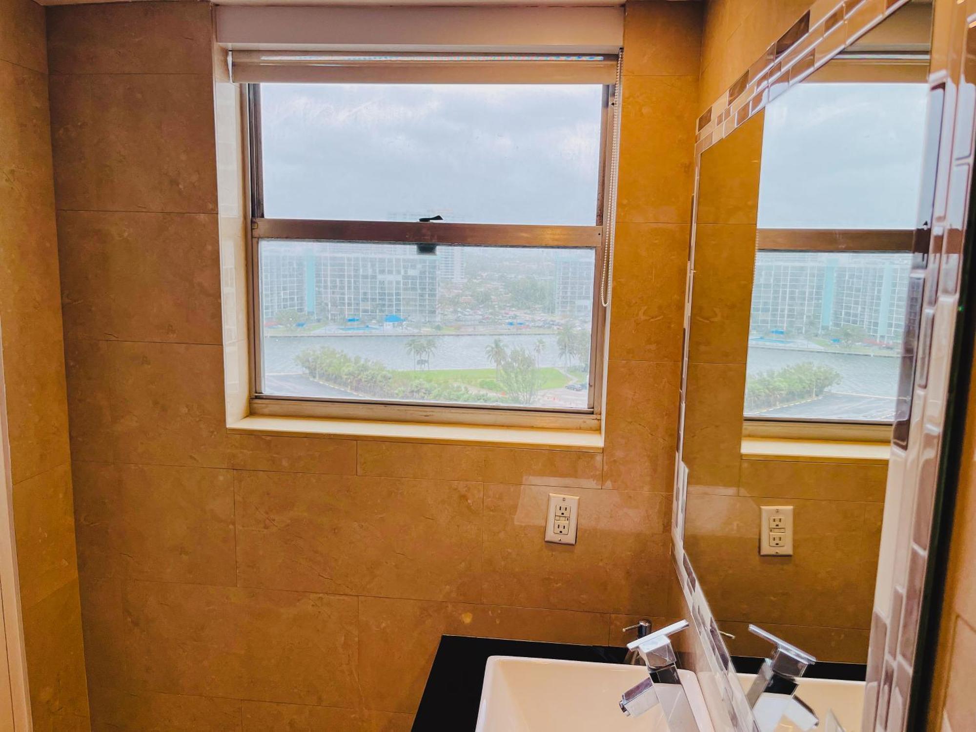Miami Hollywood Awesome 2 Bedroom 2 Bathroom 003-22Bvic Exterior photo